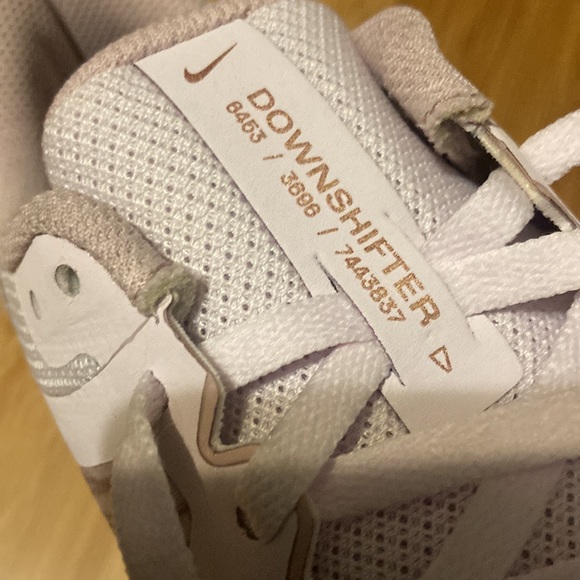 Nike Women’s Downshifter Size 9 Pink/Gold Running Sneakers - Picture 7 of 9